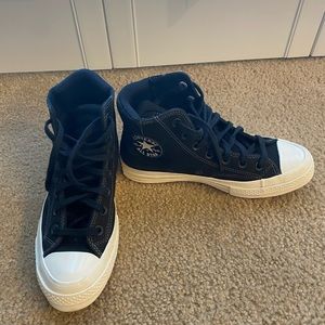 Converse All stars size 7!
